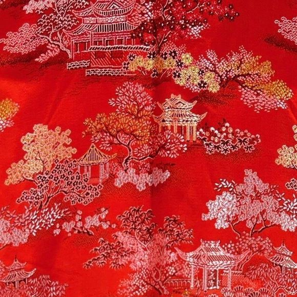 Japanese Traditional Silk Shirt Size Medium Red Tea House Toggle Closures - Picture 9 of 10